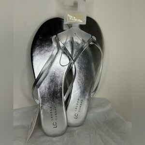 LC Lauren Conrad Thong Slippers Sz 11 Silver